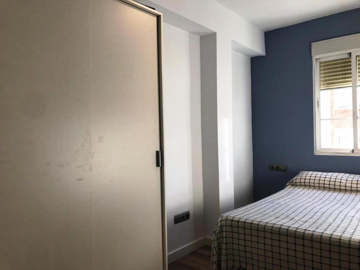 Malaga Centro - La Trinidad Apartment Luaran gambar